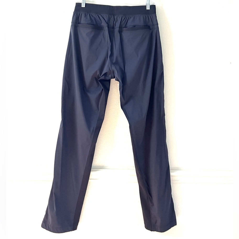 🍋LIKE NEW Condition Lululemon Jogger Pants - Picture 3 of 10